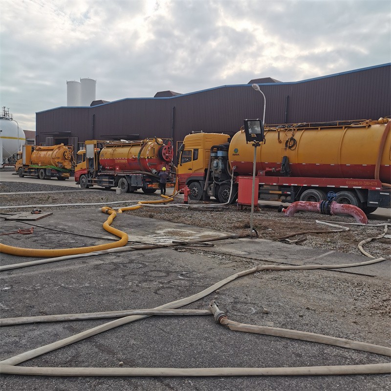 德城污水池清理