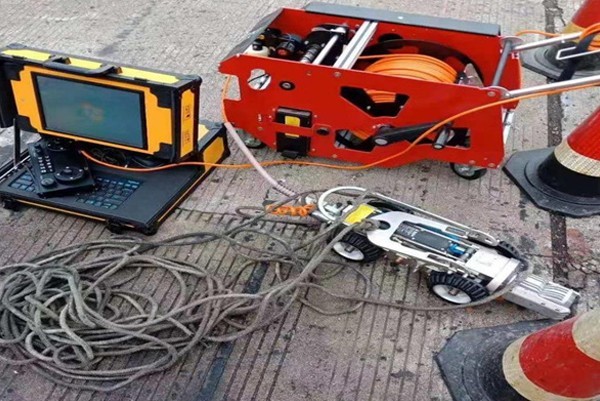 德城CCTV管道检测机器人